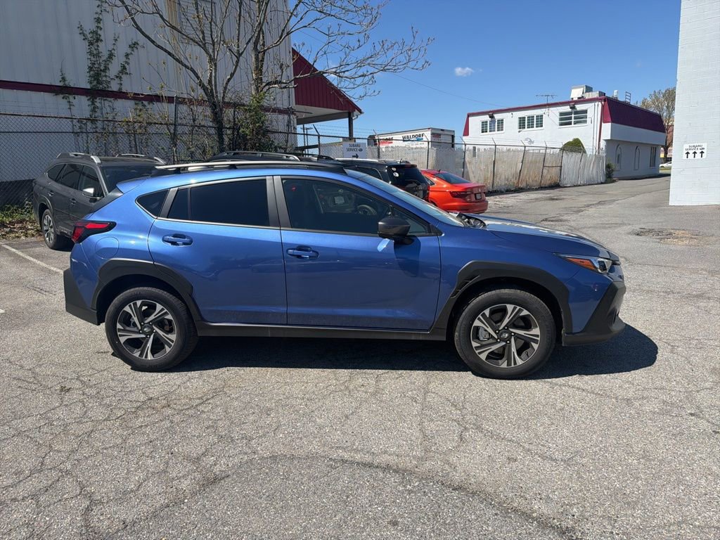 Used 2025 Subaru Crosstrek 2.0i Premium image 2