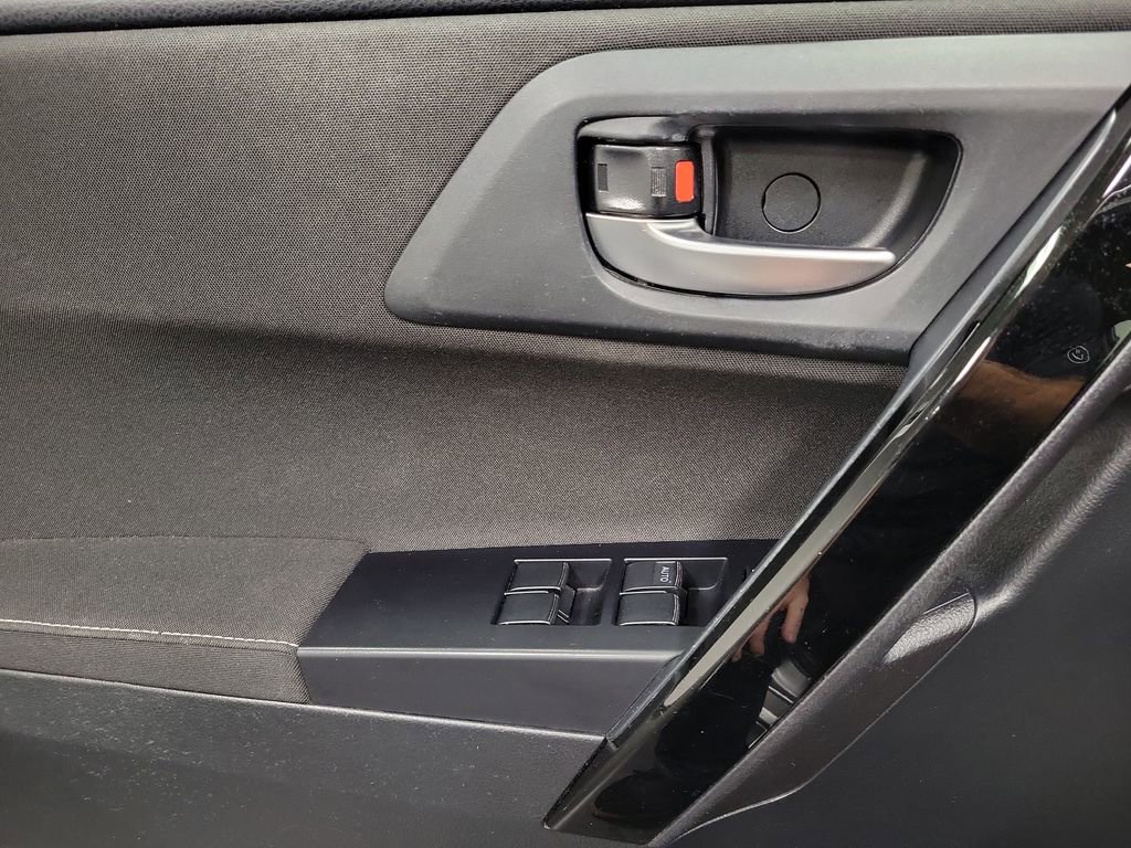 Used 2017 Toyota Corolla iM image 18