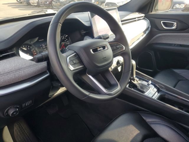 Used 2023 Jeep Compass Latitude image 15