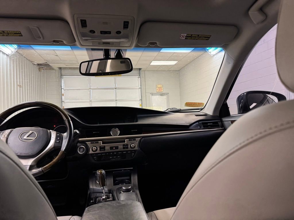 Used 2013 Lexus ES 350 w/ Premium Pkg image 22