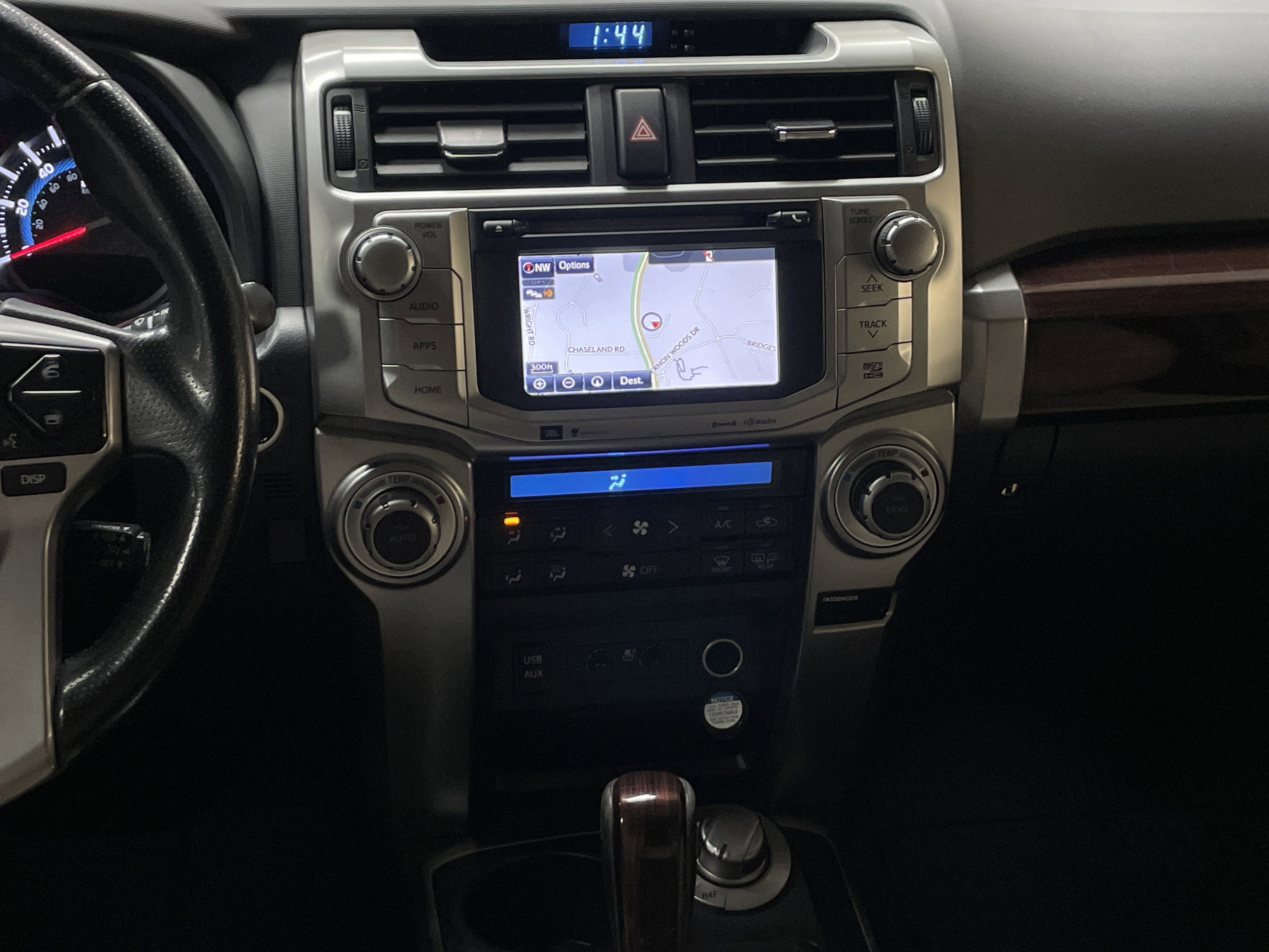 Used 2016 Toyota 4Runner Limited AWD/4WD image 31