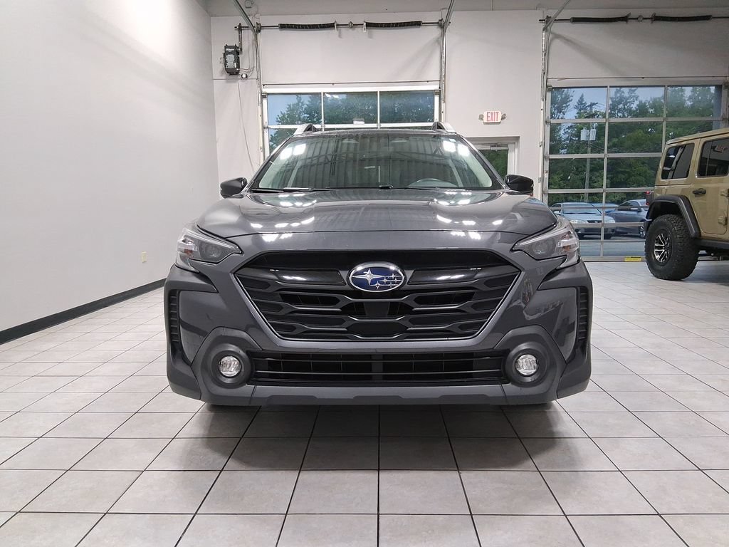 Used 2024 Subaru Outback Onyx Edition AWD/4WD video 3