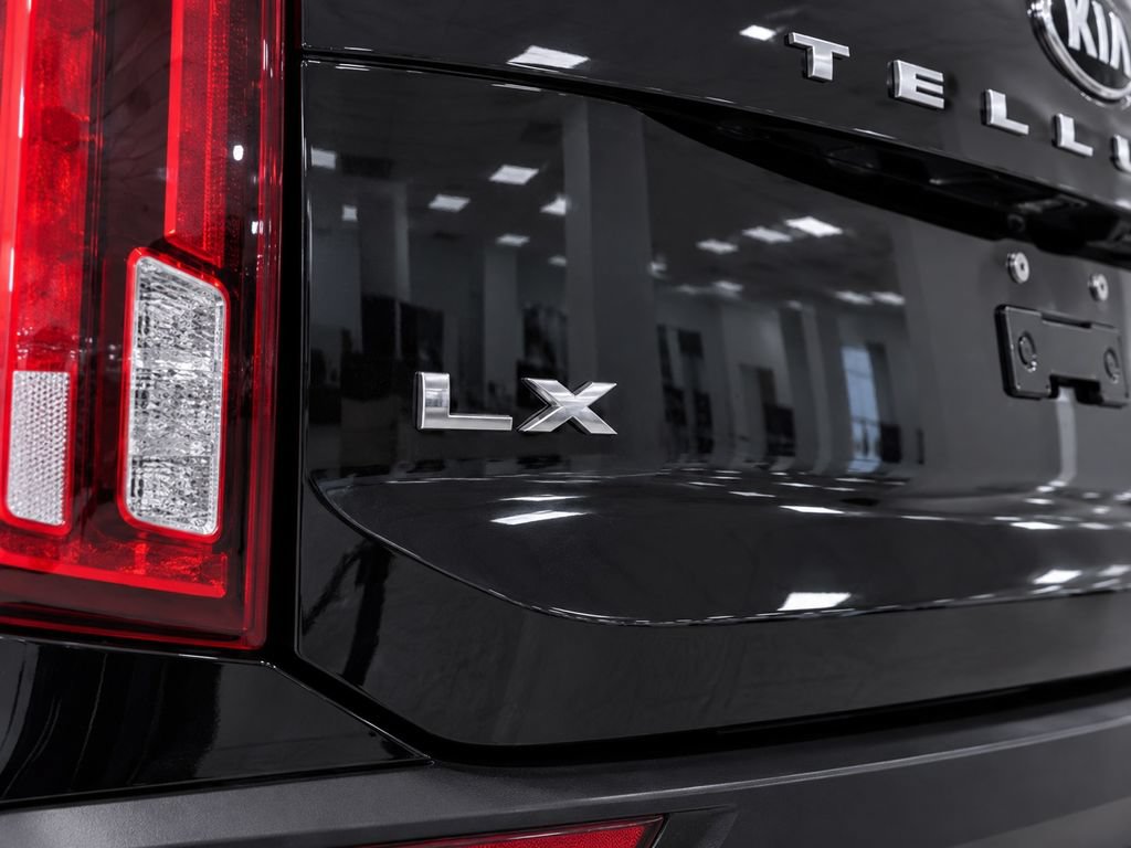 Used 2020 Kia Telluride LX FWD image 8