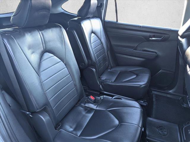 Used 2024 Toyota Highlander XLE image 23