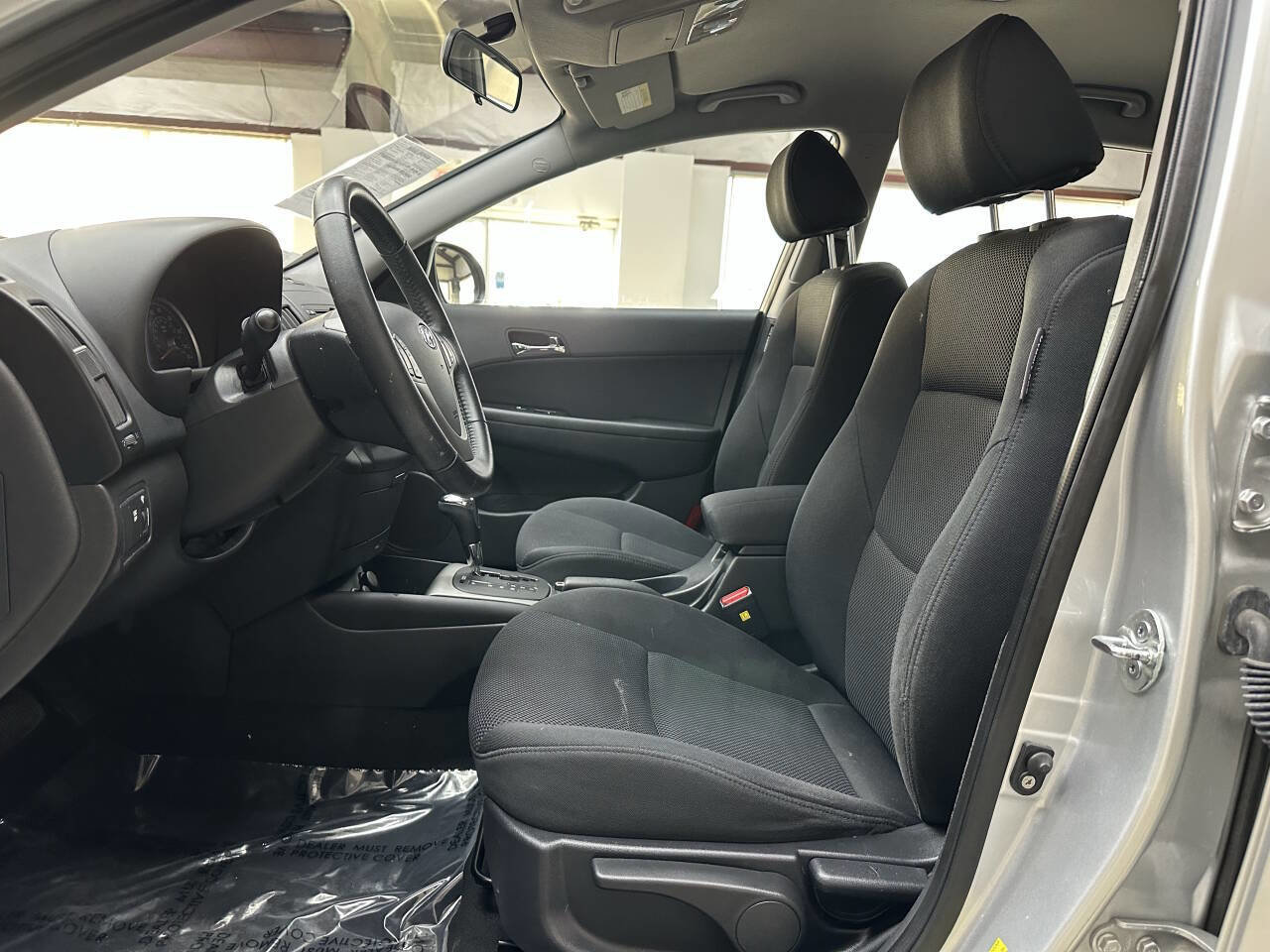 Used 2009 Hyundai Elantra image 11