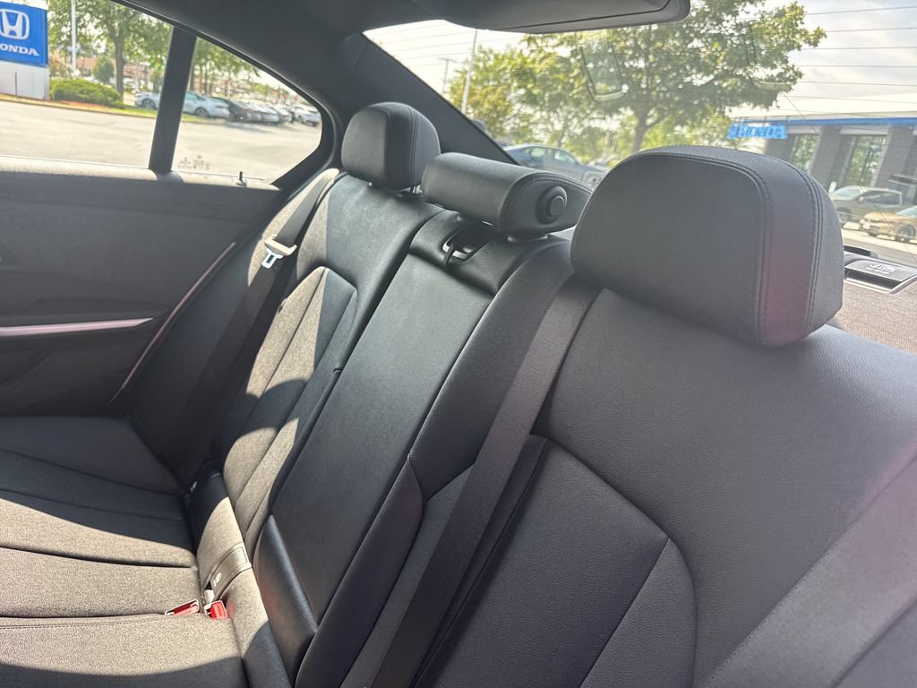Used 2021 BMW 330i xDrive Sedan w/ Convenience Package AWD/4WD image 19