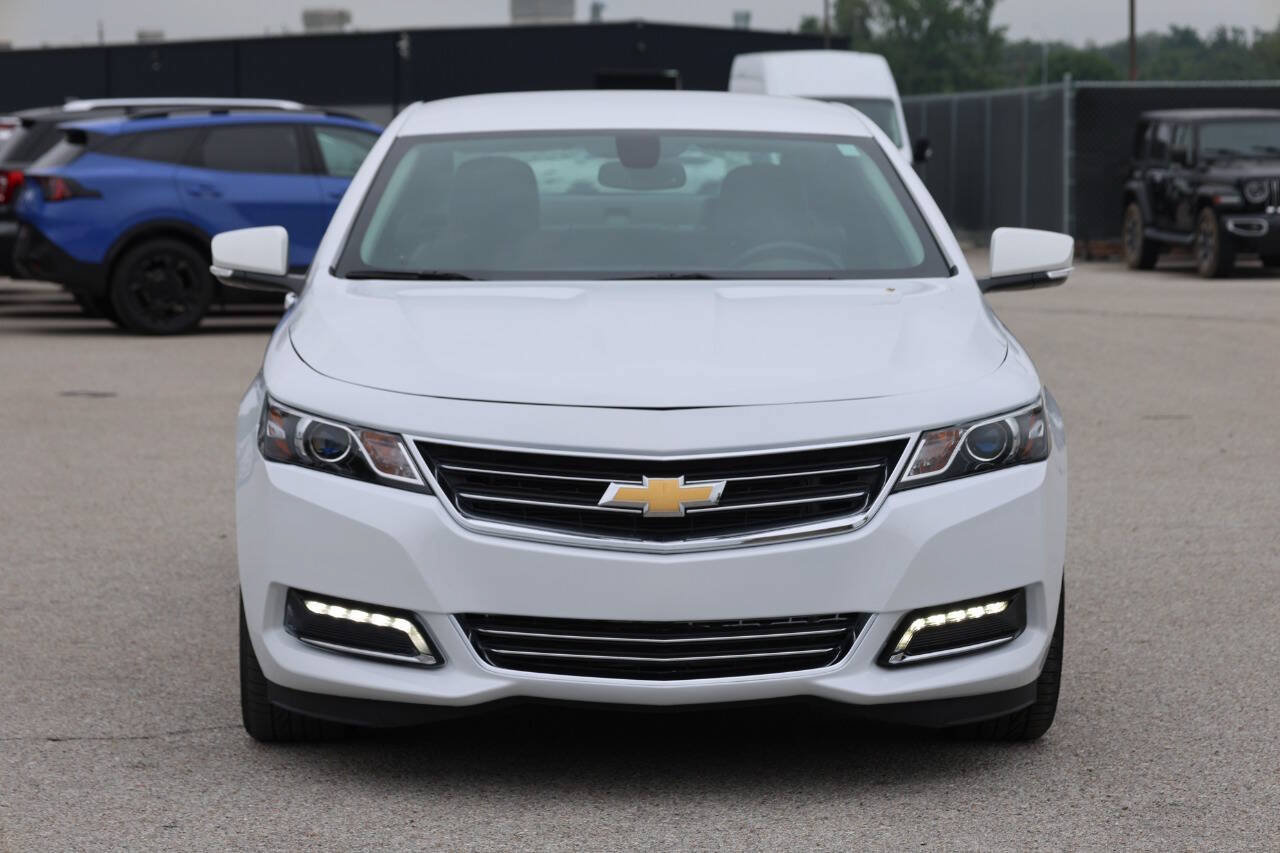 Used 2020 Chevrolet Impala LT w/ LT Convenience Package FWD image 2