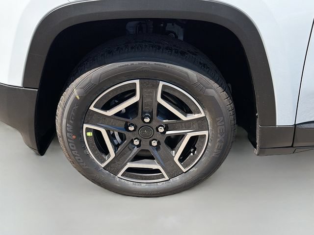 New 2026 Jeep Cherokee Laredo AWD/4WD image 30