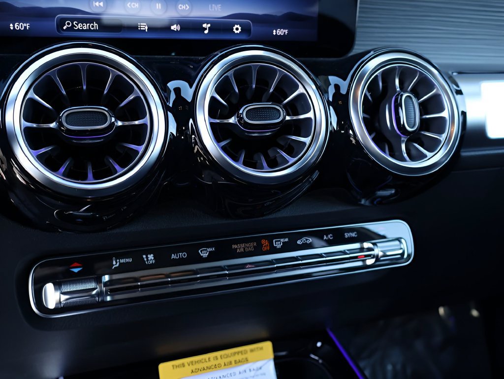 New 2026 Mercedes-Benz GLB 250 4MATIC image 44