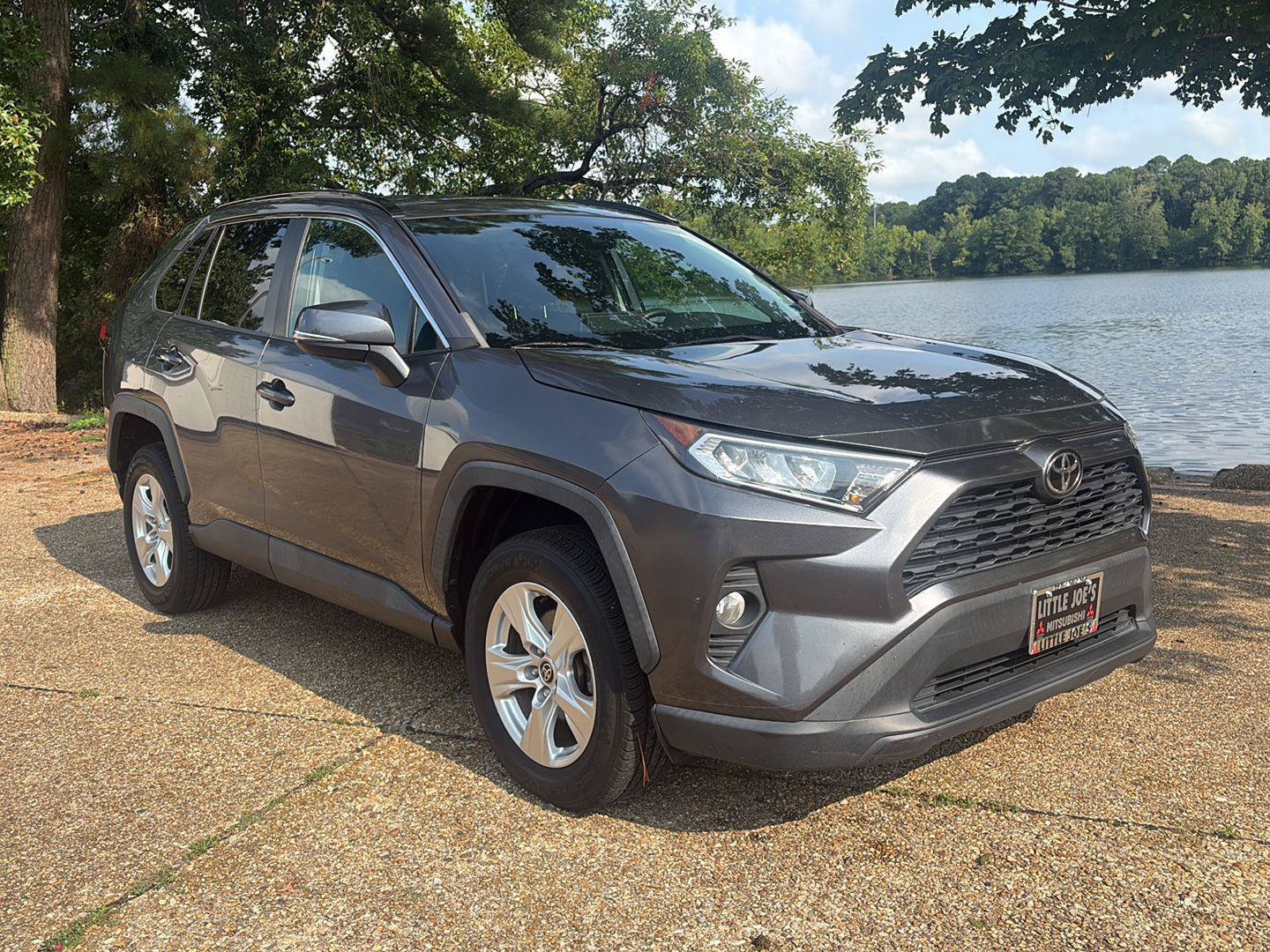 Used 2021 Toyota RAV4 XLE AWD/4WD image 1