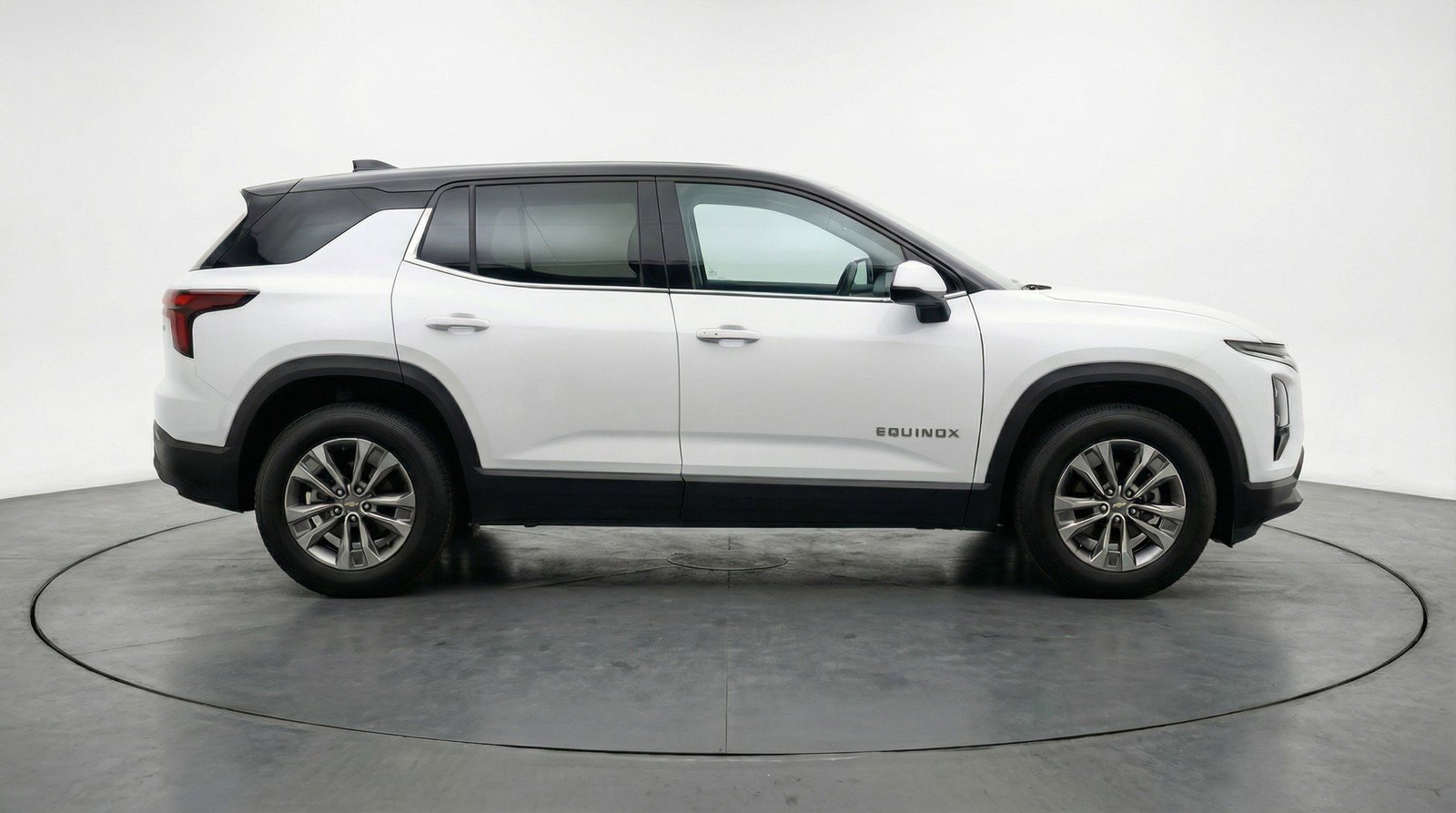 Used 2025 Chevrolet Equinox LT image 11