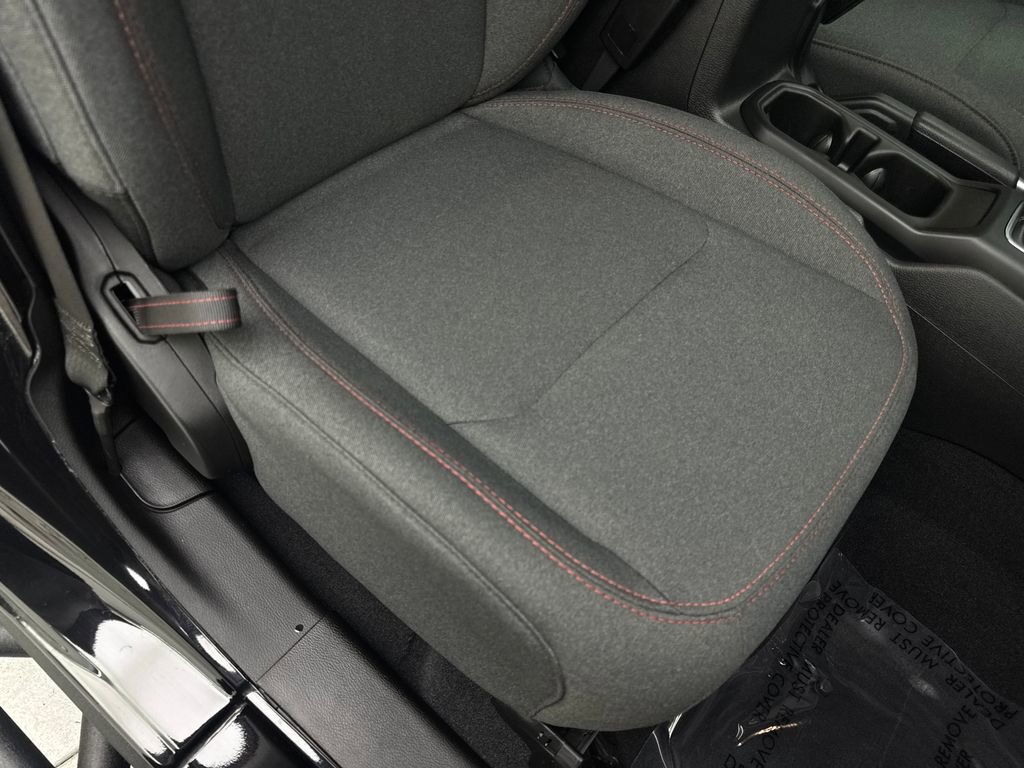 Used 2024 Jeep Gladiator Rubicon w/ Technology Group AWD/4WD image 48