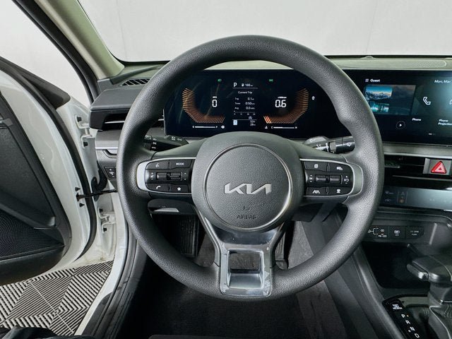 New 2025 Kia K5 LXS FWD image 11