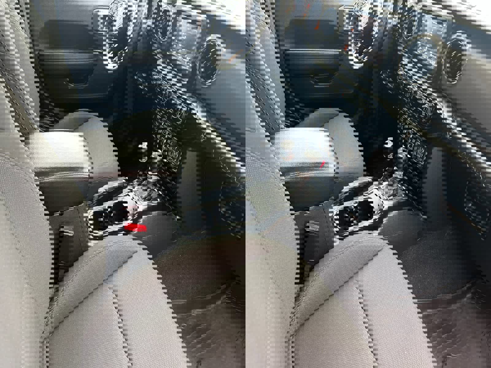 Used 2022 Jeep Wrangler Unlimited Sport image 15