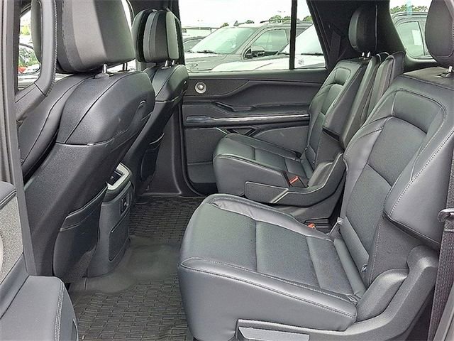 New 2025 Lincoln Navigator L Reserve w/ Jet Appearance Package image 7