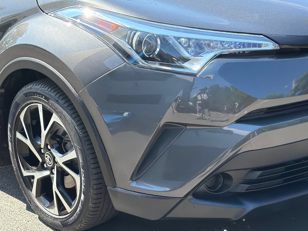 Used 2018 Toyota C-HR XLE FWD image 9