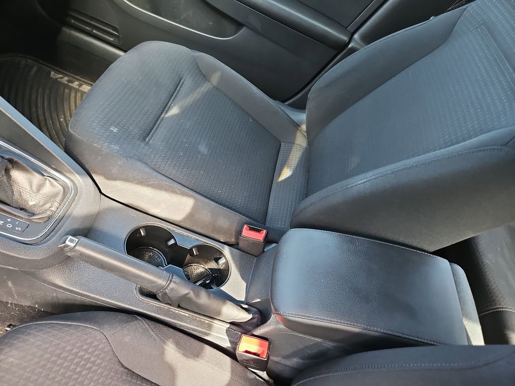Used 2015 Volkswagen Jetta SE FWD image 23