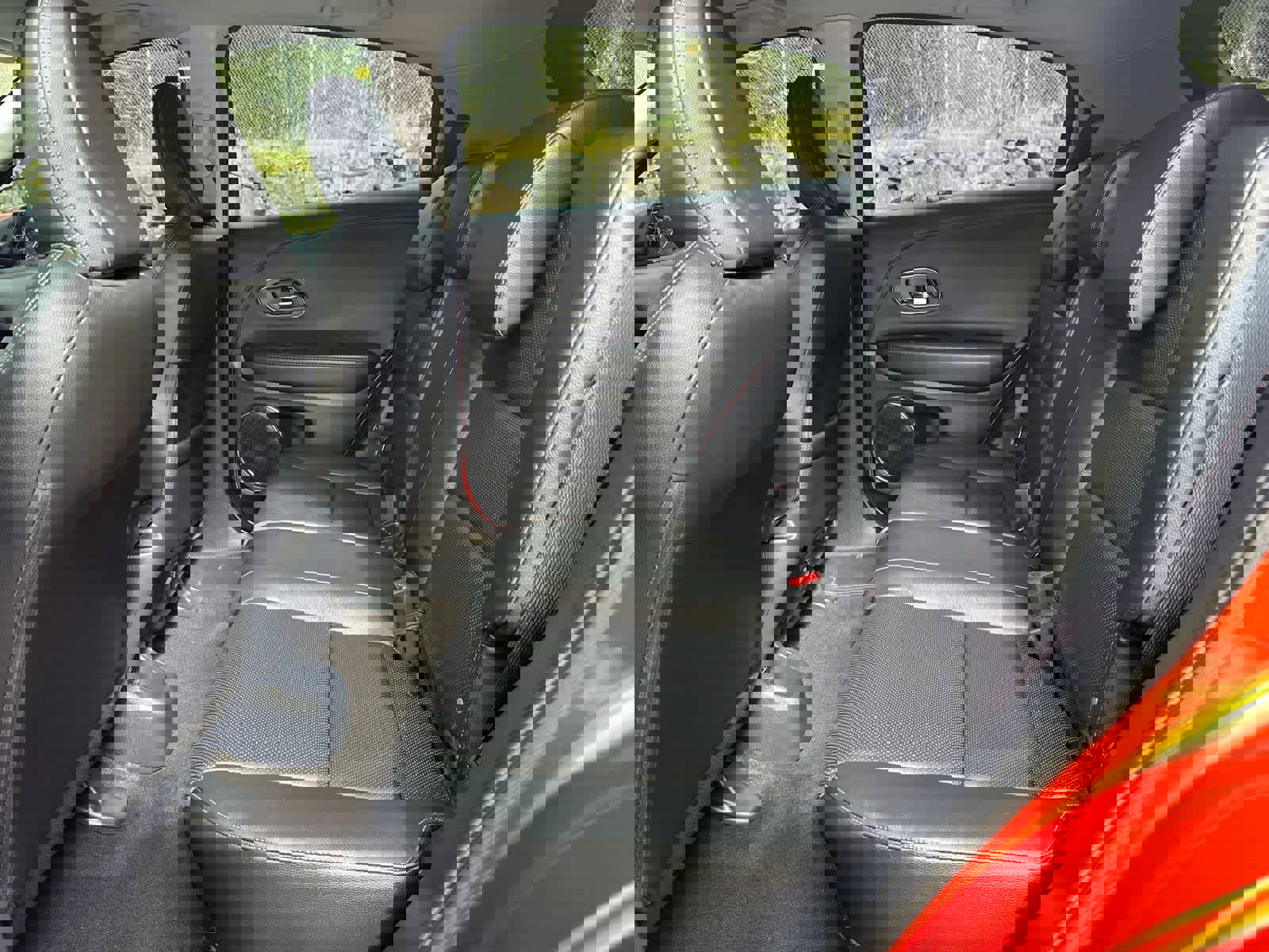 Used 2020 Honda HR-V Touring image 11