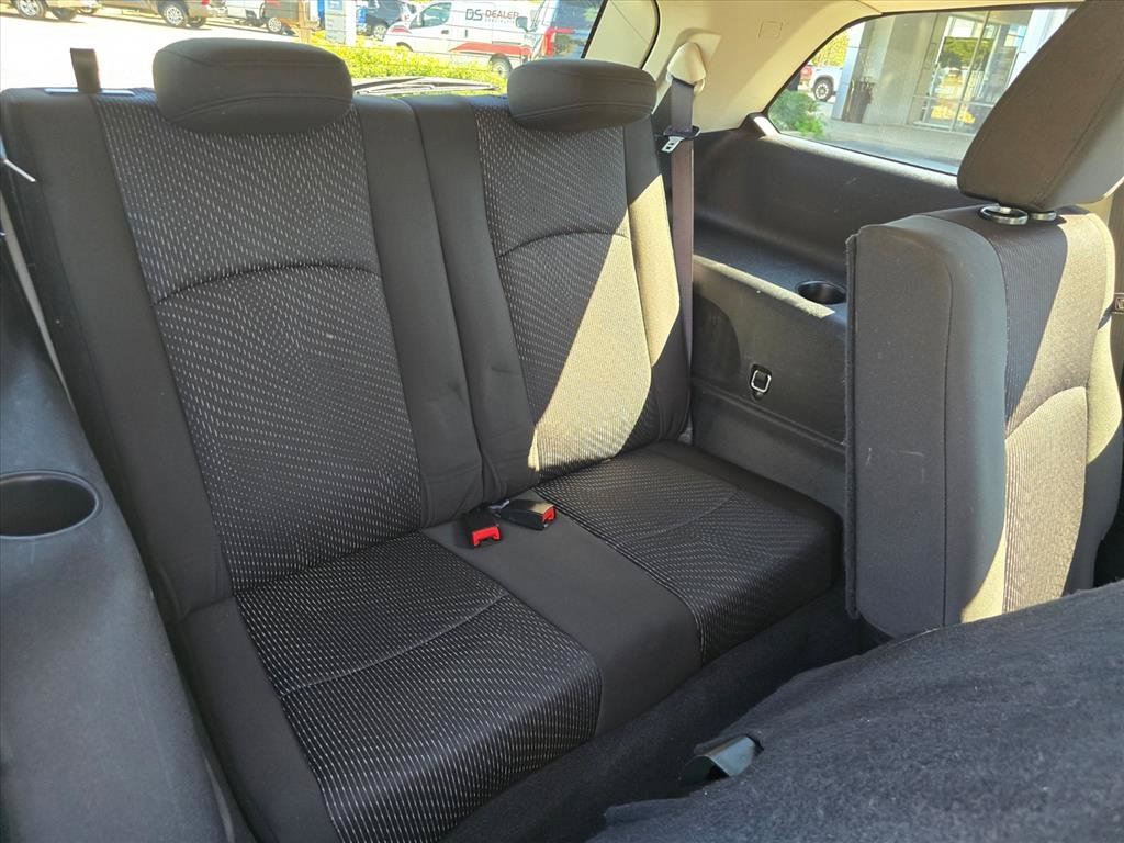 Used 2019 Dodge Journey SE FWD image 18
