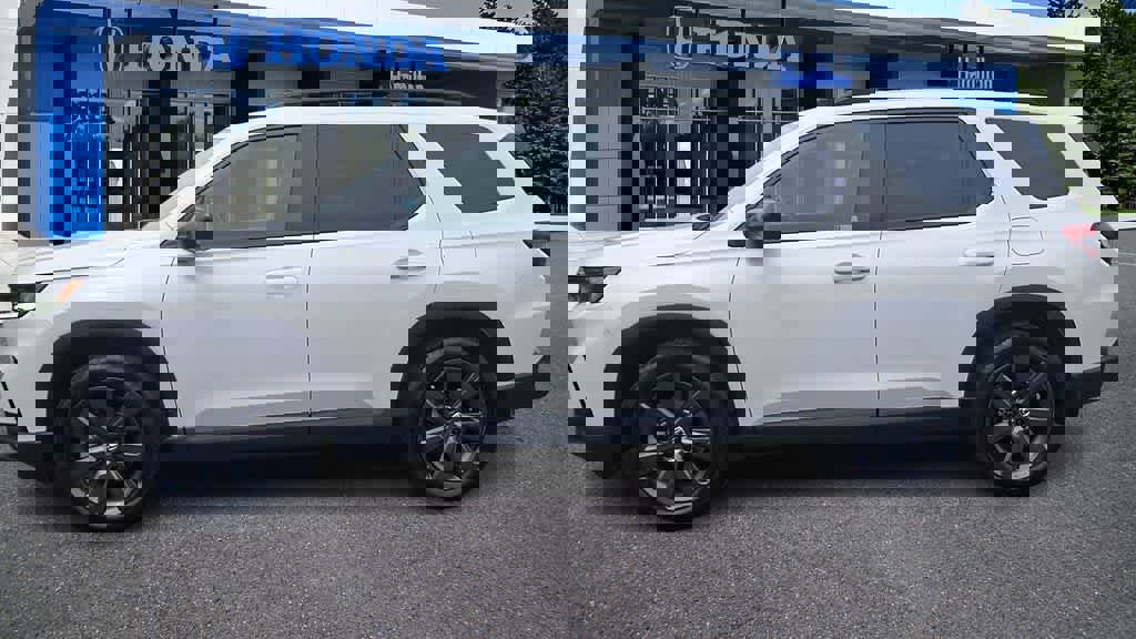 Certified 2025 Honda Pilot Sport image 5