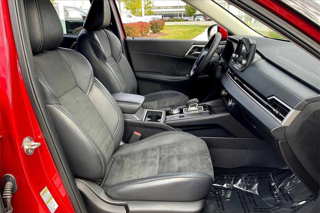 Used 2023 Mitsubishi Outlander SE image 26