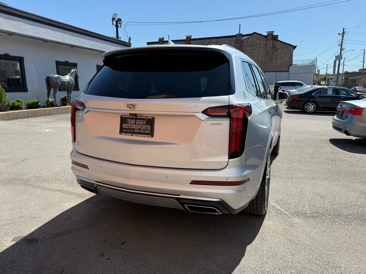 Used 2020 Cadillac XT6 Premium Luxury FWD image 3
