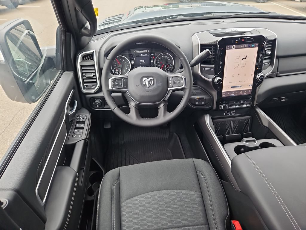 New 2026 RAM 2500 Big Horn AWD/4WD image 9