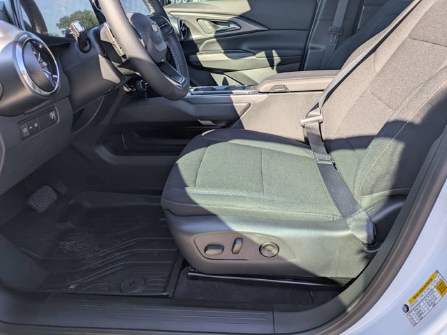 New 2026 Chevrolet Equinox EV LT w/ Comfort Package FWD image 11