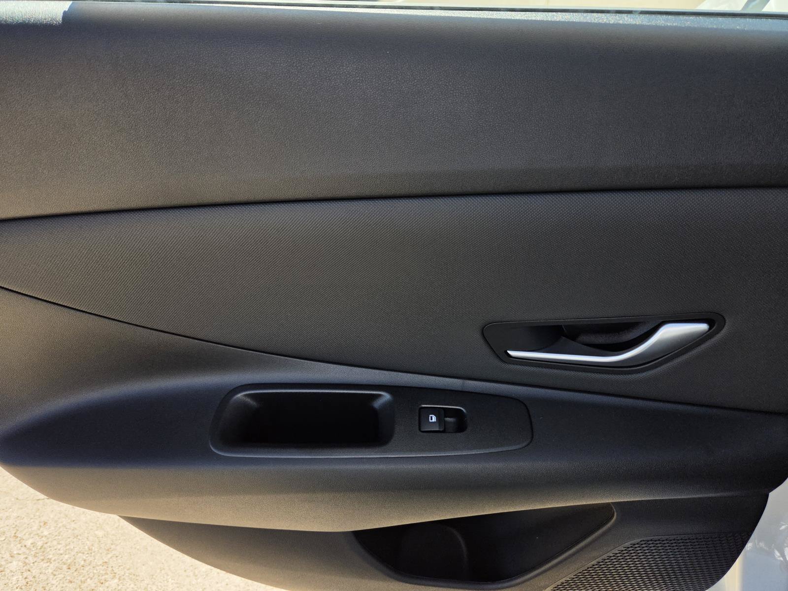 New 2026 Hyundai Elantra Limited FWD image 10