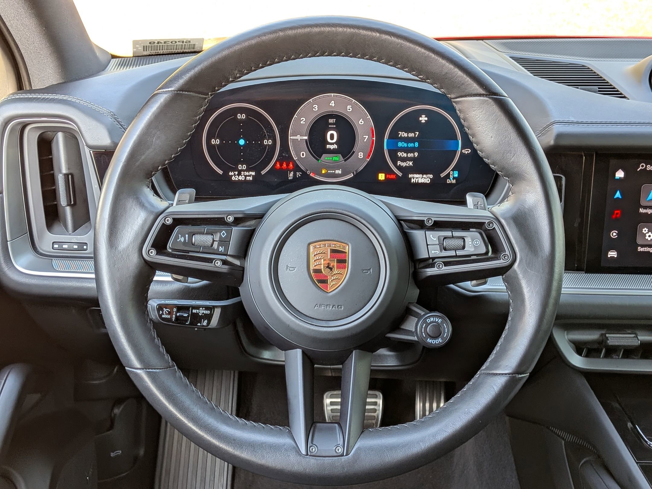 Used 2025 Porsche Cayenne GTS AWD/4WD image 18