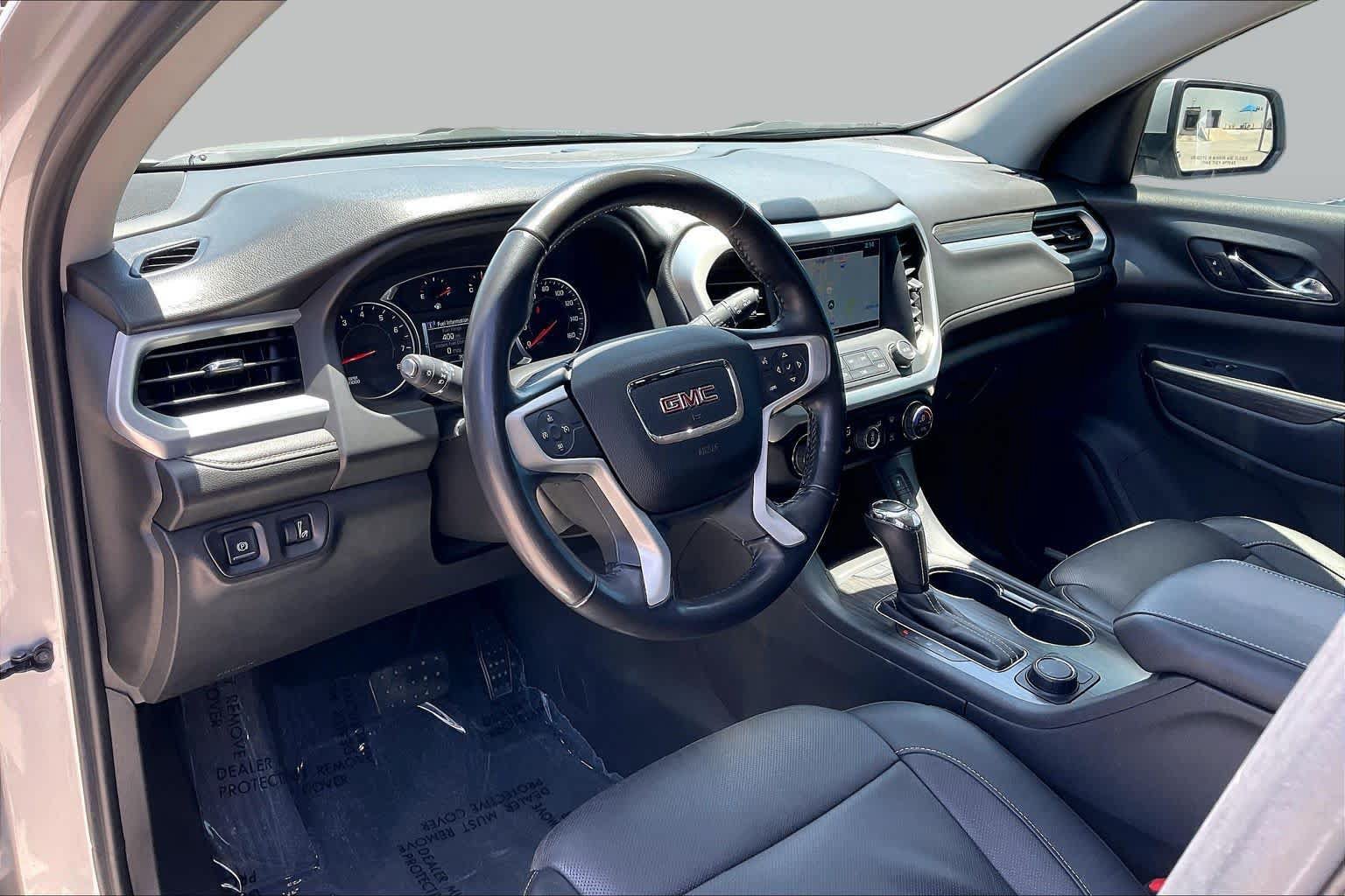 Used 2018 GMC Acadia SLT FWD image 16