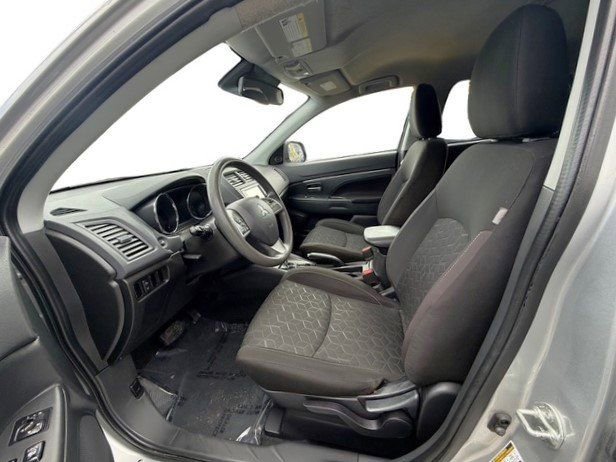 Used 2022 Mitsubishi Outlander Sport ES image 10