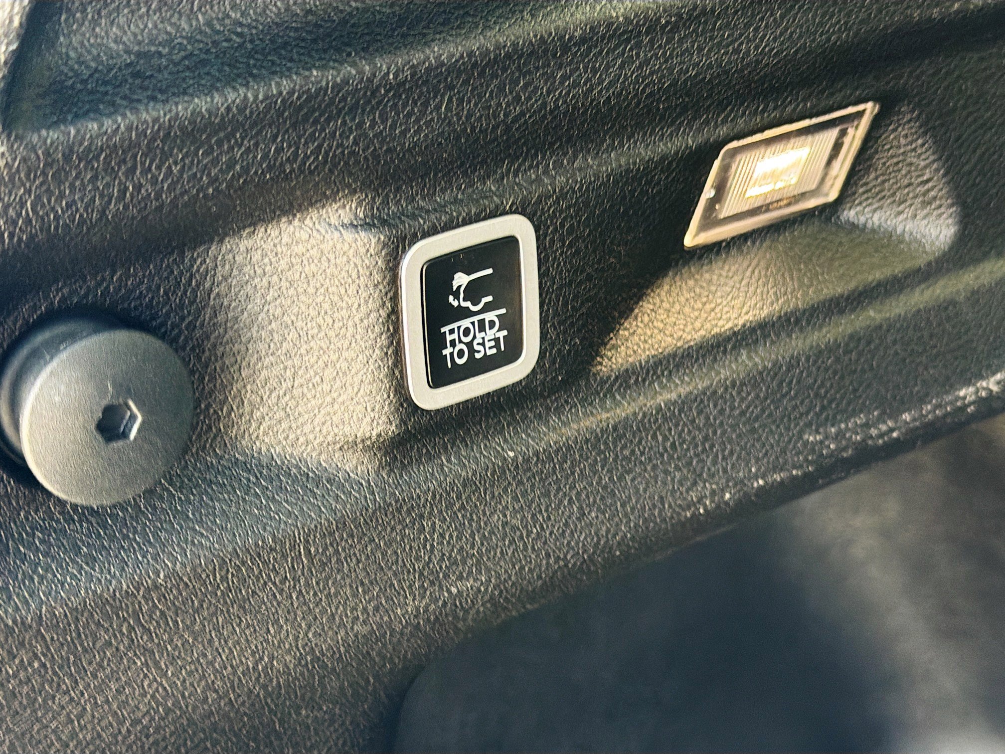 Used 2023 Jeep Grand Cherokee L Limited image 14