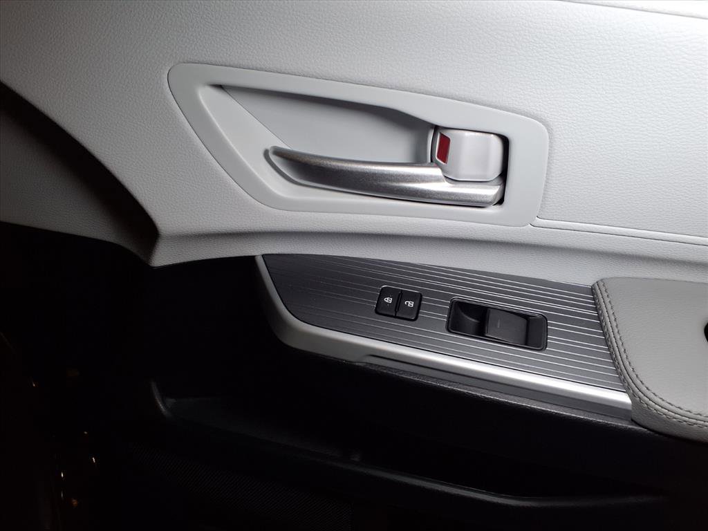 Used 2025 Toyota Sienna XLE image 20
