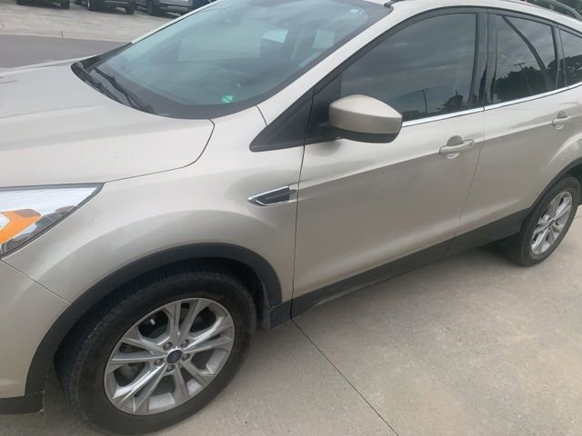 Used 2018 Ford Escape SEL FWD image 1
