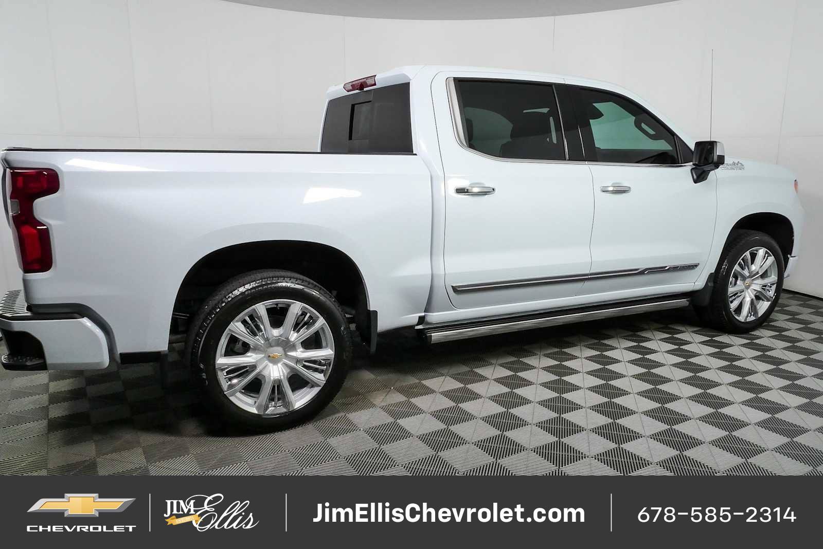 New 2026 Chevrolet Silverado 1500 High Country AWD/4WD image 2