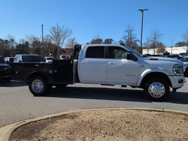 New 2026 RAM 5500 4x4 Crew Cab w/ Laramie Trim Package image 3
