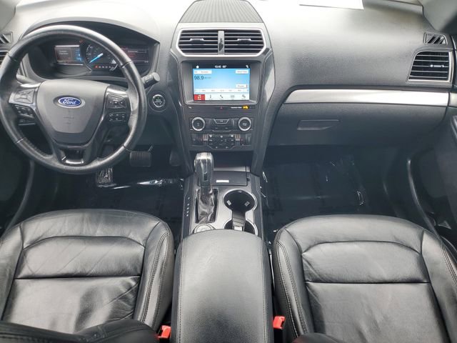 Certified 2018 Ford Explorer XLT w/ Equipment Group 202A image 10