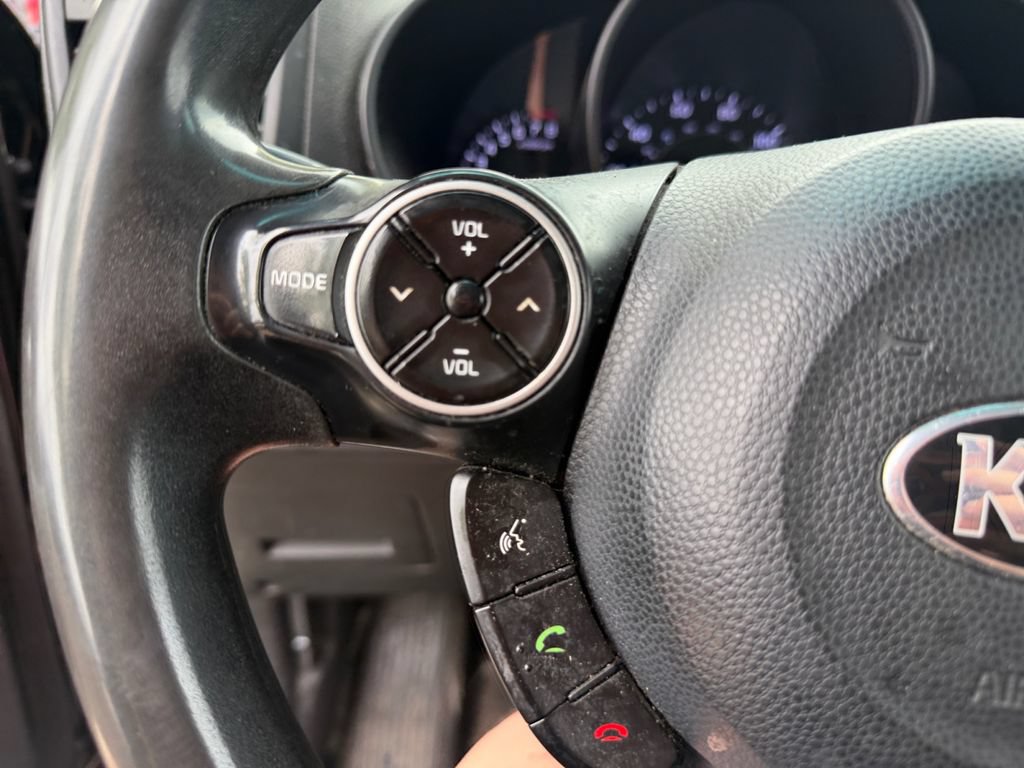 Used 2016 Kia Soul FWD image 15