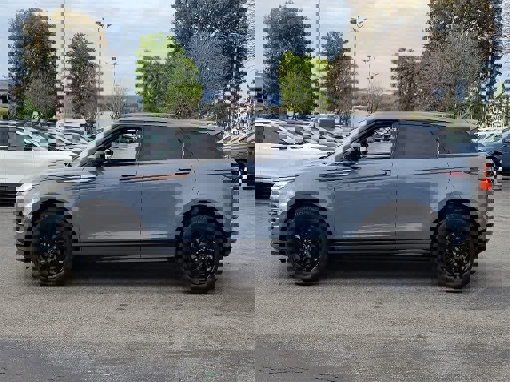Used 2023 Land Rover Range Rover Evoque R-Dynamic S image 2