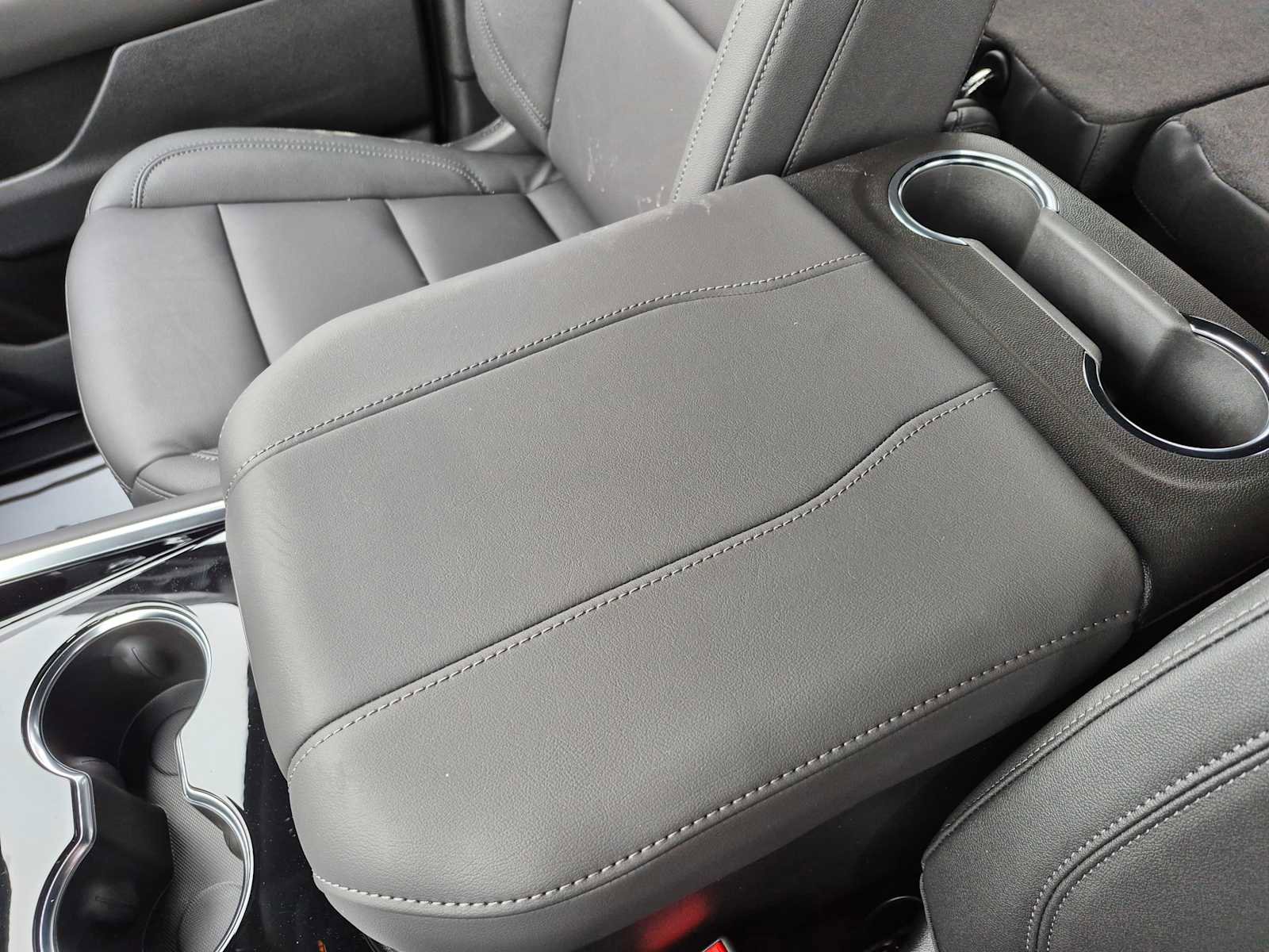 New 2026 Chevrolet Suburban LT w/ Comfort Package AWD/4WD image 25