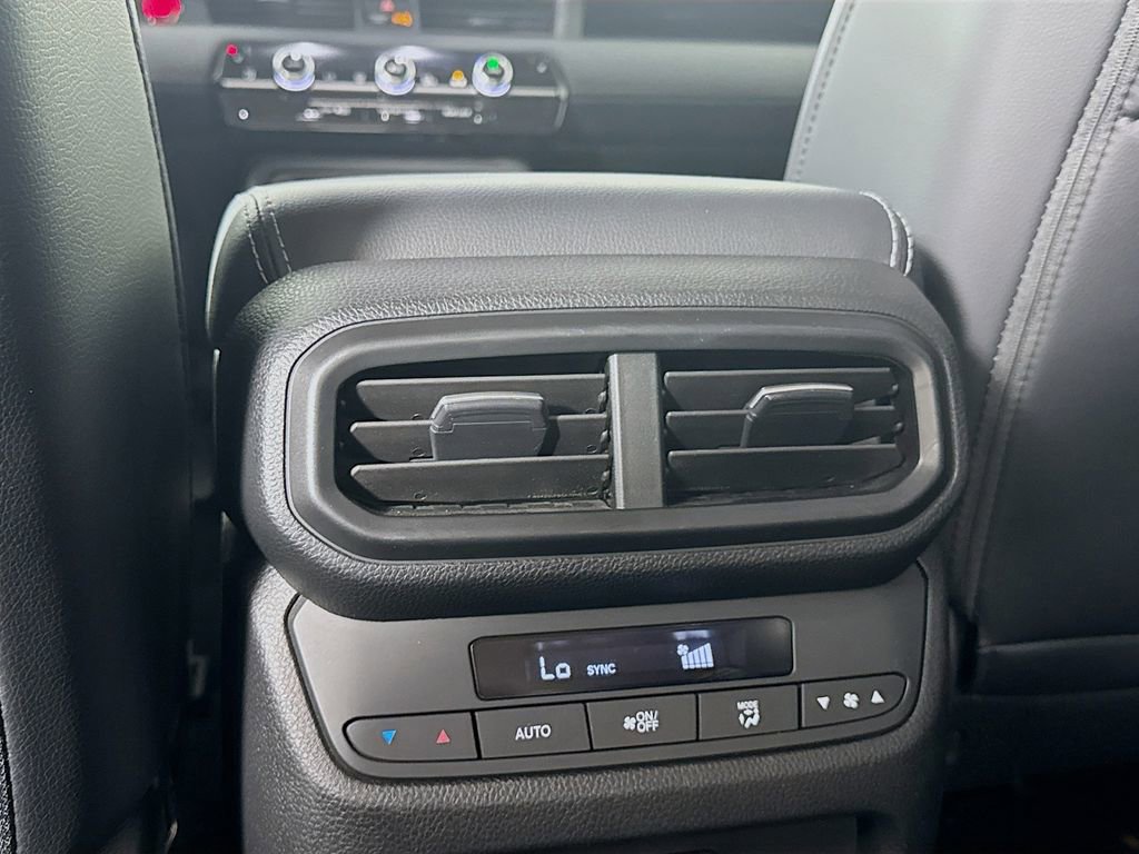 Used 2024 Honda Pilot EX-L image 32
