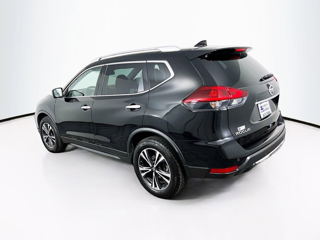 Used 2019 Nissan Rogue SV w/ Sun & Sound Touring Package image 5