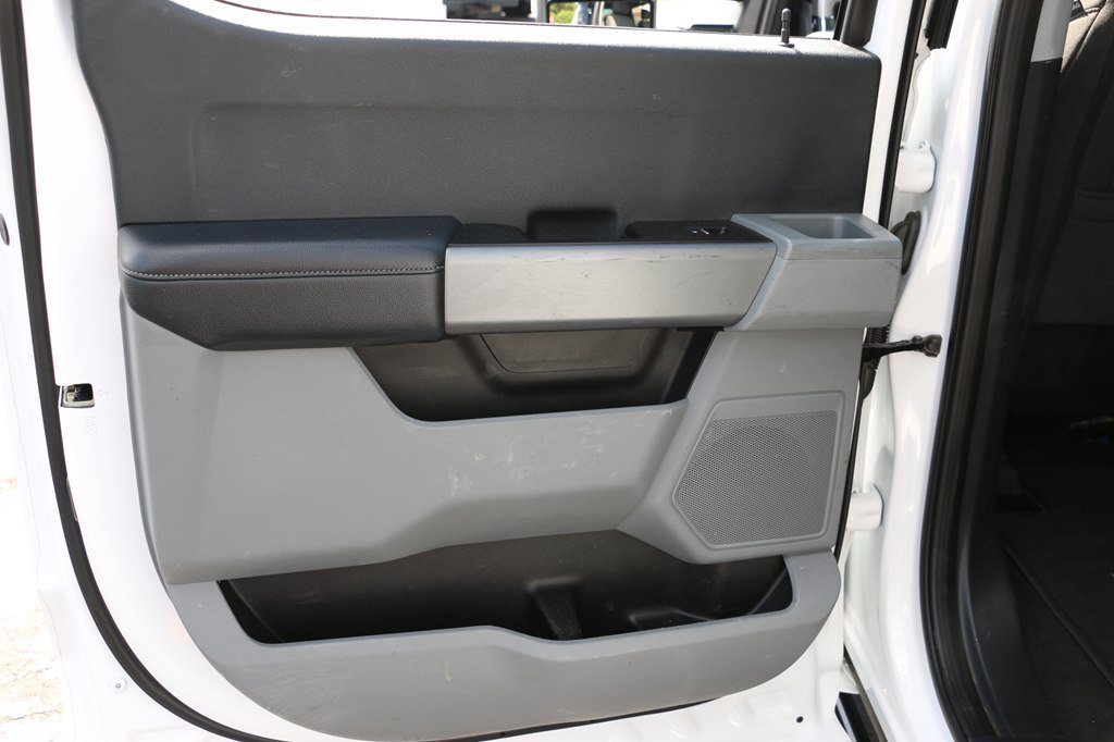 Used 2025 Ford F250 XLT w/ F-250 >10K GVWR Package AWD/4WD image 32