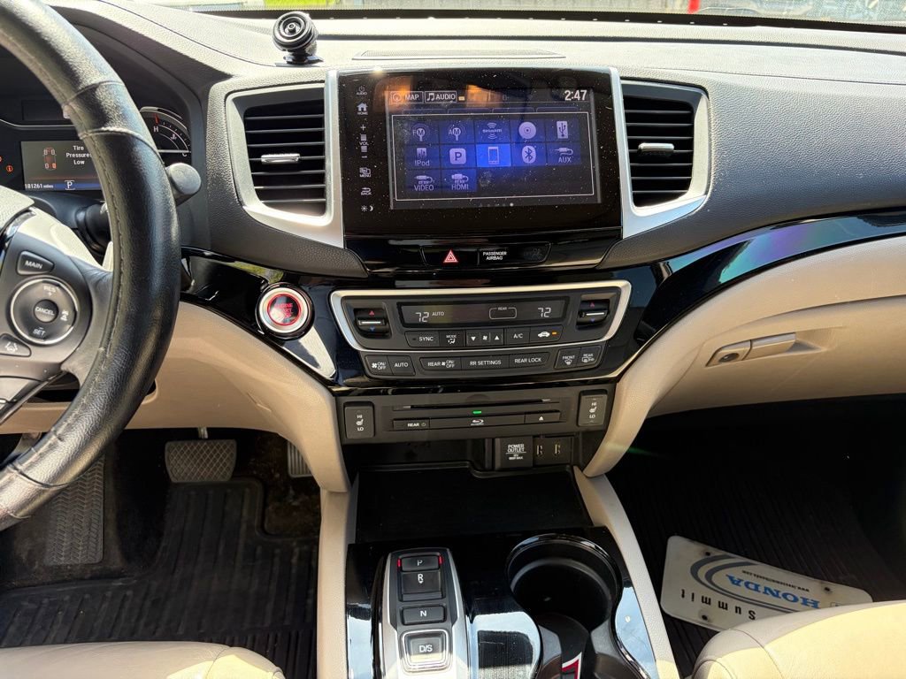 Used 2017 Honda Pilot Touring image 14