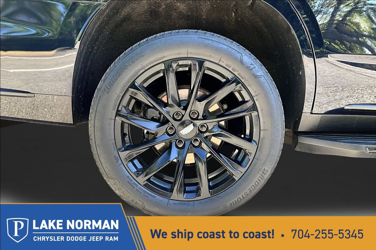 Used 2021 Cadillac Escalade Premium Luxury w/ LPO, Illumination Package AWD/4WD image 37