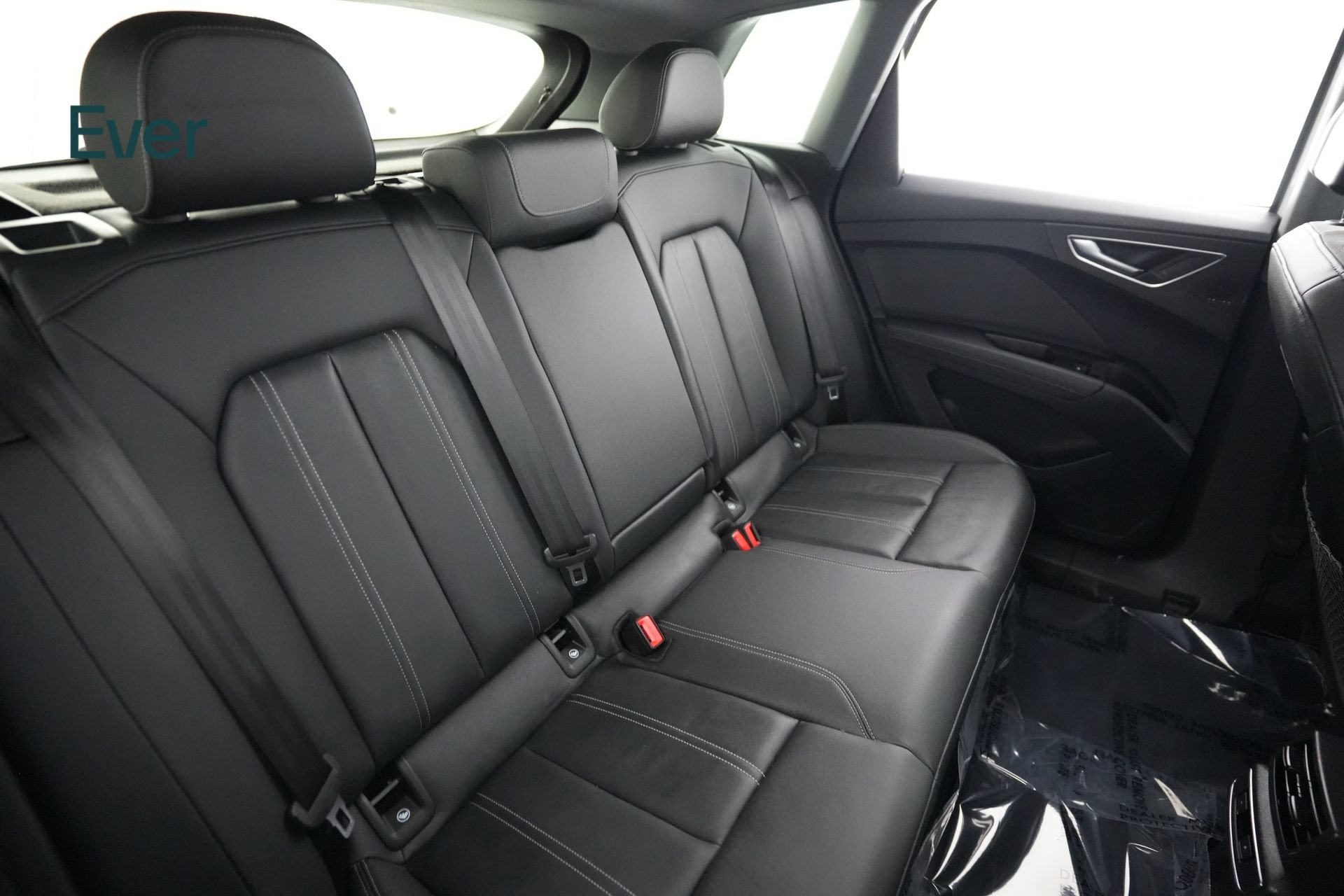 Used 2023 Audi Q4 e-tron Premium Plus w/ Premium Plus AWD/4WD image 5