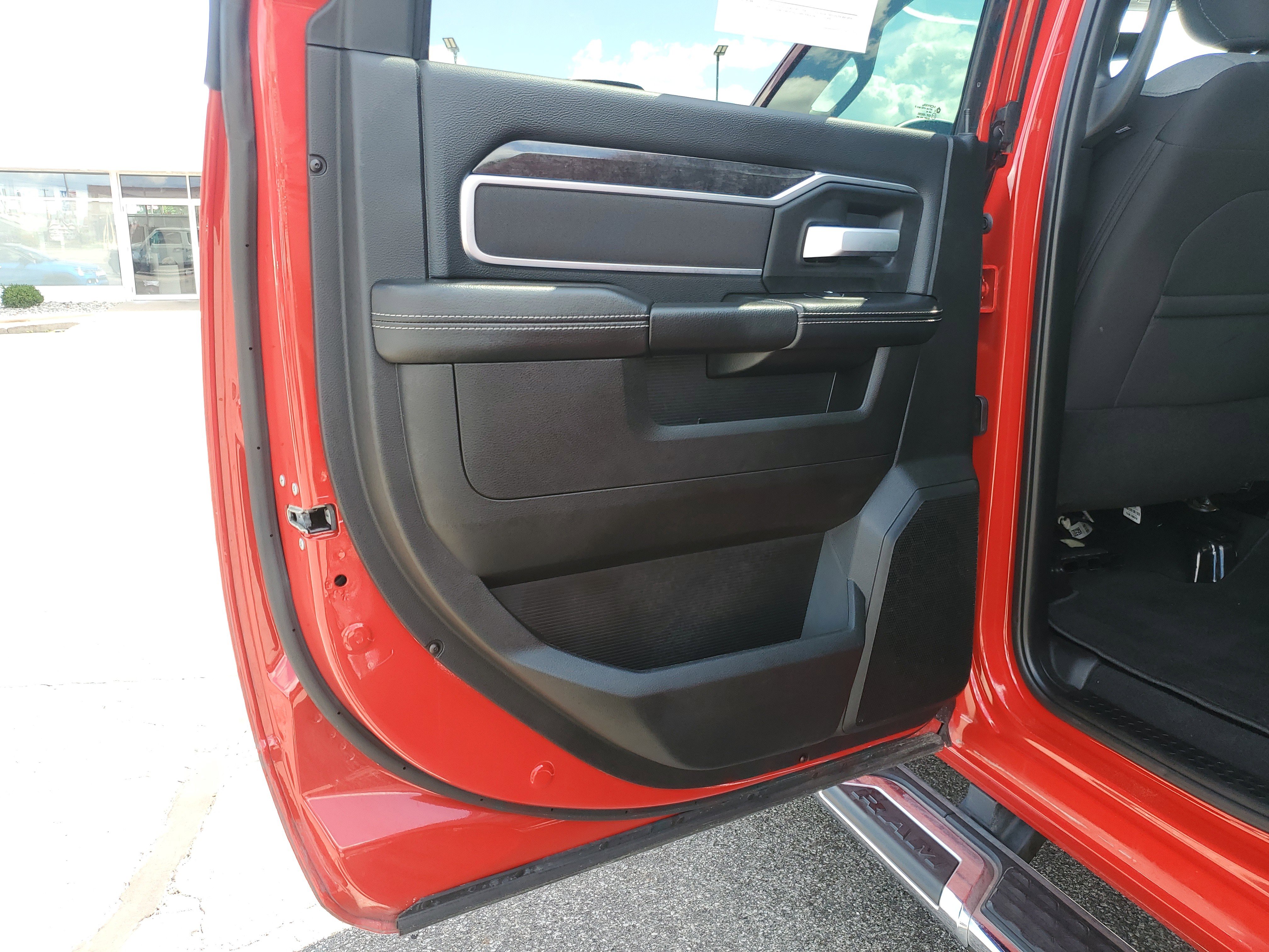 Used 2024 RAM 2500 Big Horn w/ Bed Utility Group image 22