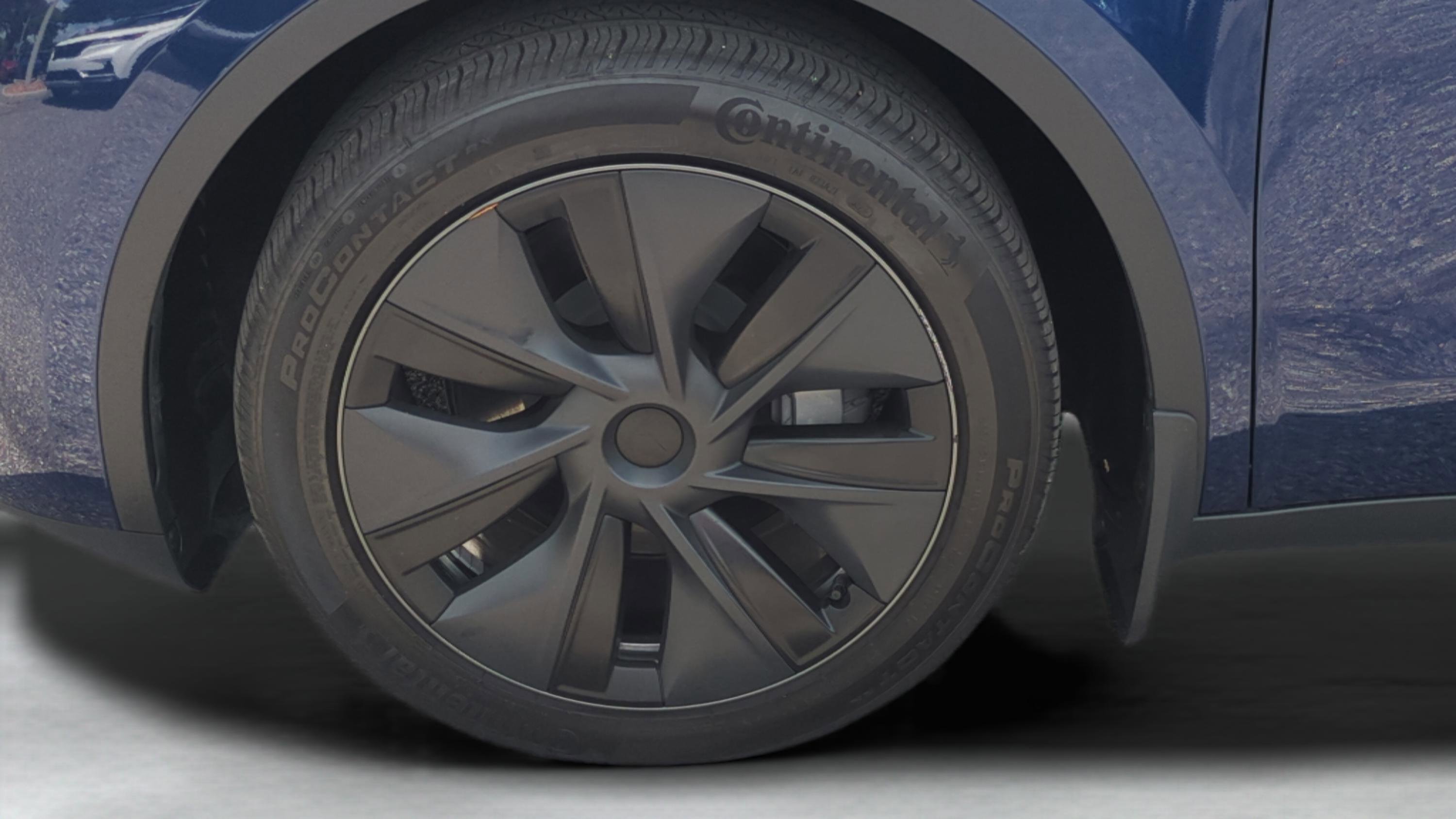 Used 2024 Tesla Model Y Long Range image 10