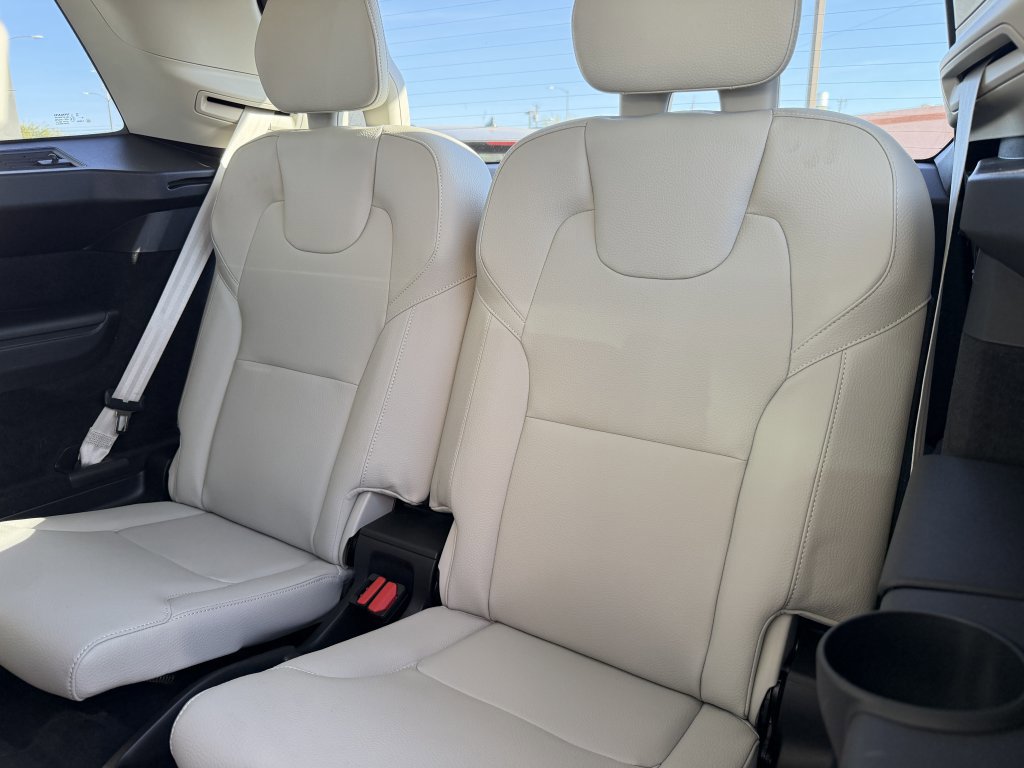 Used 2023 Volvo XC90 B6 Plus w/ Protection Package Premier image 37